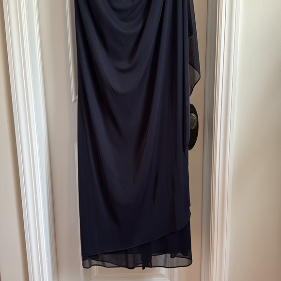 XSCAPE Lana V-Neck Beaded Flutter Sleeve Navy Gown NWT - Picture 4 of 14